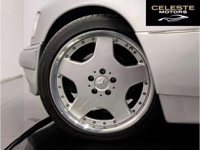 MERCEDES BENZ Medium-Classe 1992 — photo 8 sur 8