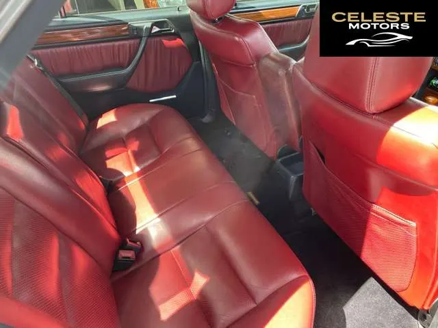 MERCEDES BENZ Medium-Classe 1993 — photo 4 sur 8