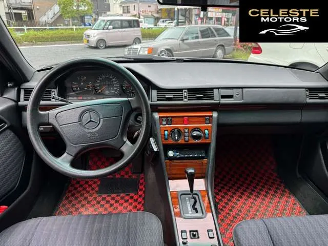 MERCEDES BENZ Medium-Classe 1992 — photo 5 sur 8