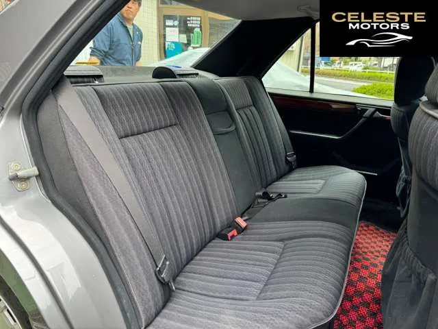 MERCEDES BENZ Medium-Classe 1992 — photo 6 sur 8