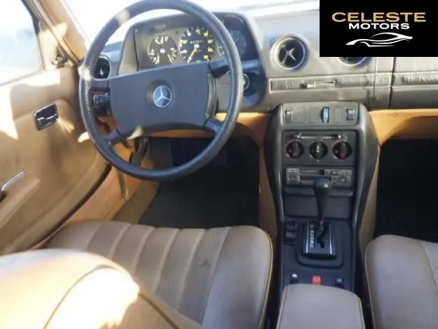 MERCEDES BENZ メルセデスベンツ 1982 — photo 2 sur 2