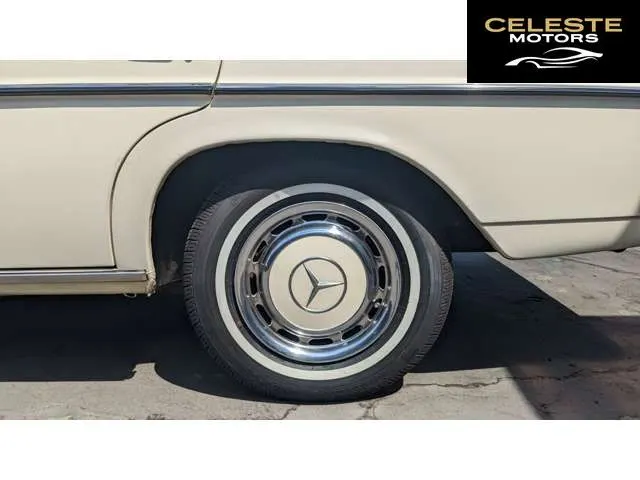 MERCEDES BENZ Medium-Classe 1975 — photo 8 sur 8