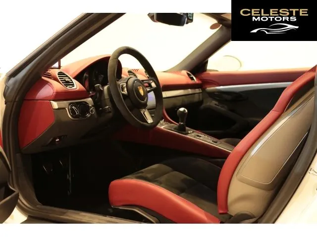 PORSCHE 718 Spider 2022 — photo 8 sur 8