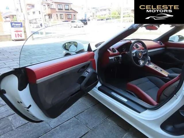 PORSCHE 718 Spider 2023 — photo 6 sur 8