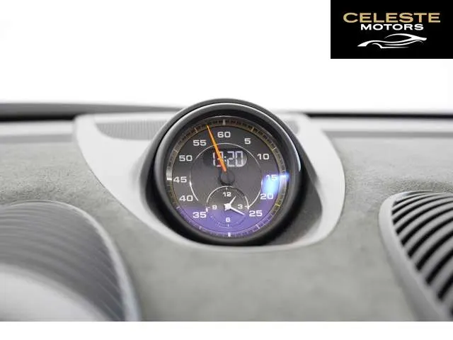 PORSCHE 718 Spider 2024 — photo 8 sur 8