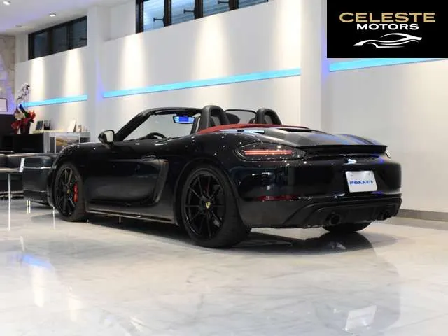 PORSCHE 718 Boxster 2024 — photo 2 sur 8