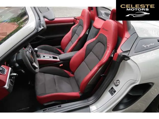 PORSCHE 718 Spider 2021 — photo 8 sur 8