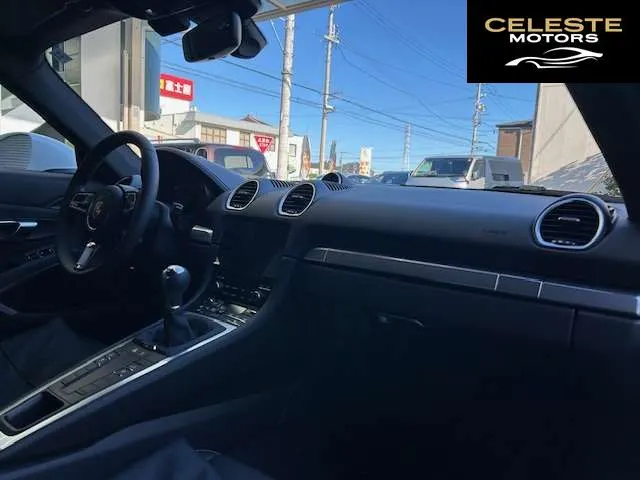 PORSCHE 718 Cayman 2025 — photo 8 sur 8