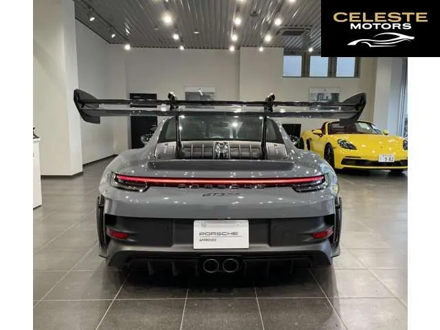 PORSCHE 911 2025 — photo 5 sur 8