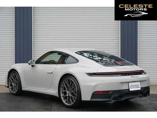 PORSCHE 911 2025 — photo 3 sur 8