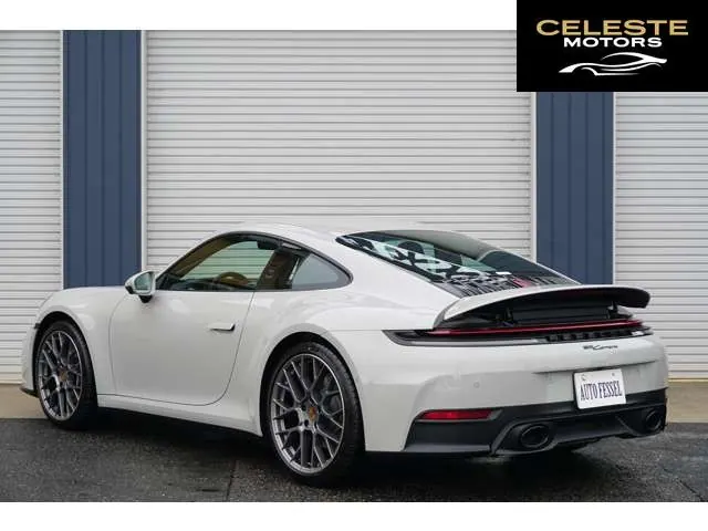 PORSCHE 911 2025 — photo 4 sur 8