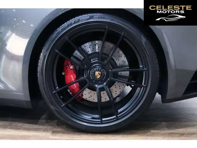 PORSCHE 911 2024 — photo 2 sur 8