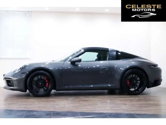 PORSCHE 911 2024 — photo 8 sur 8