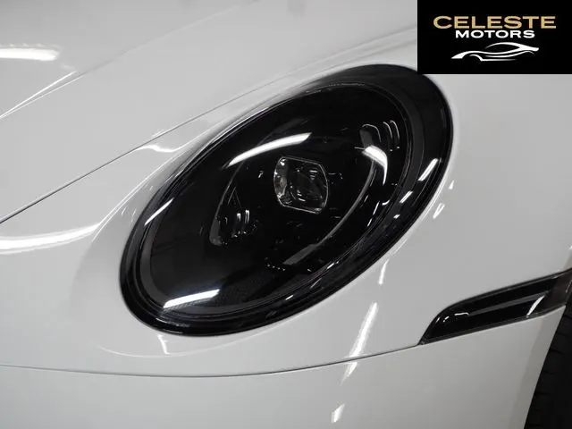 PORSCHE 911 2025 — photo 2 sur 8