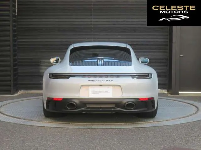 PORSCHE 911 2023 — photo 5 sur 8