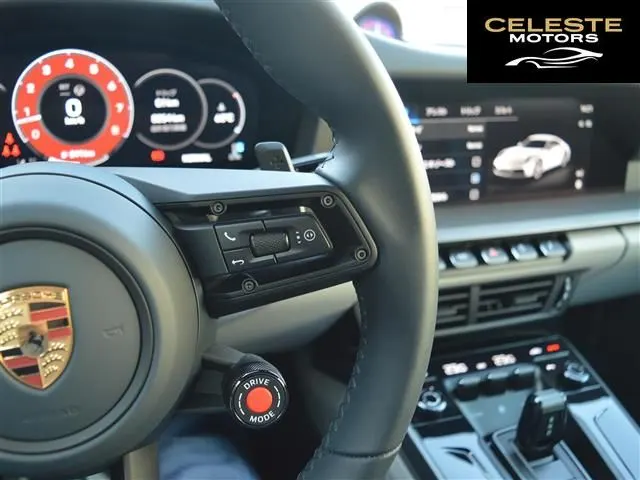 PORSCHE 911 2025 — photo 6 sur 8