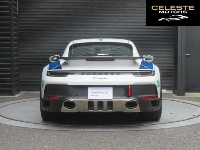 PORSCHE 911 2023 — photo 4 sur 8