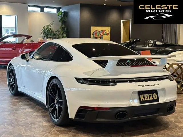 PORSCHE 911 2023 — photo 2 sur 8