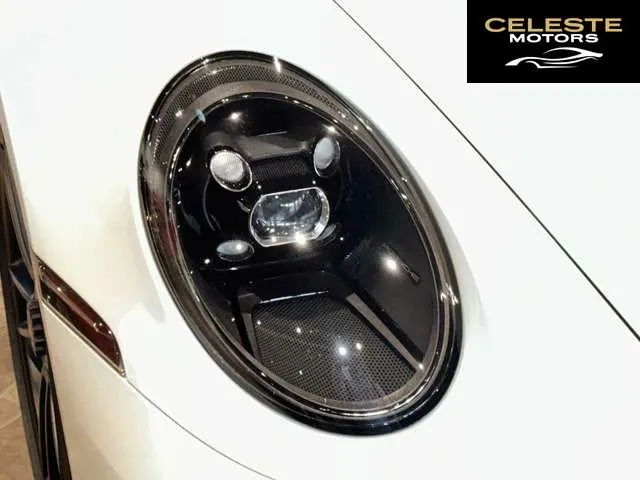PORSCHE 911 2023 — photo 7 sur 8