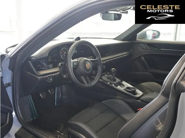 PORSCHE 911 2023 — photo 7 sur 8
