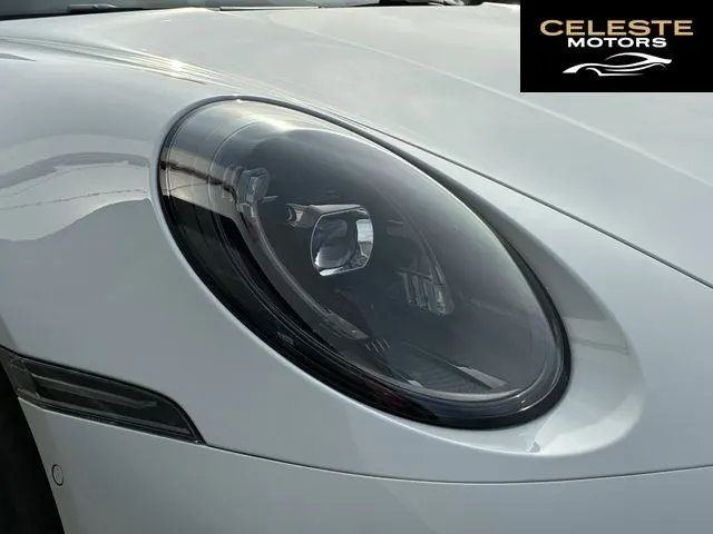 PORSCHE 911 2025 — photo 2 sur 8