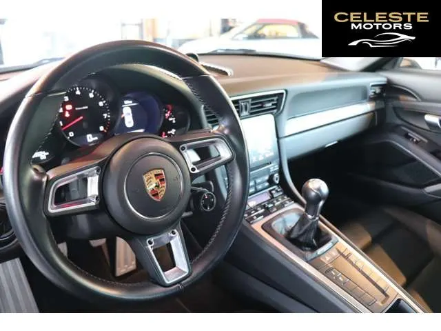 PORSCHE 911 2018 — photo 6 sur 8