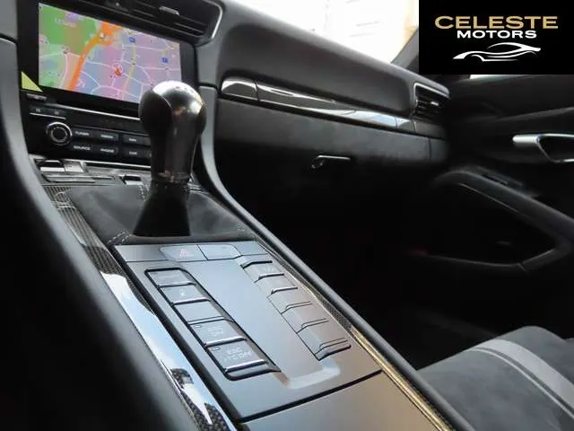 PORSCHE 911 2019 — photo 8 sur 8