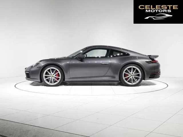 PORSCHE 911 2021 — photo 5 sur 8