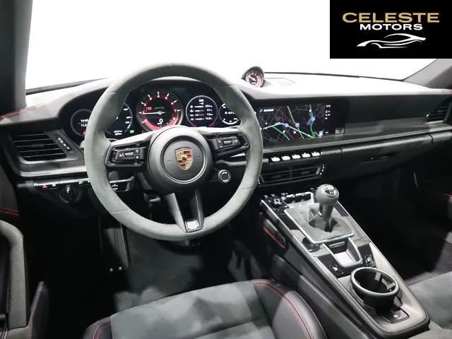 PORSCHE 911 2024 — photo 2 sur 8