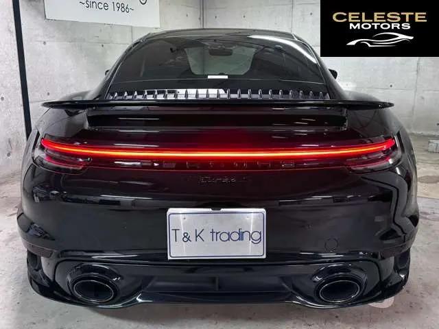 PORSCHE 911 2021 — photo 5 sur 8
