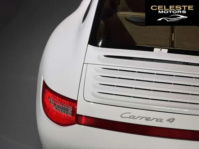 PORSCHE 911 2010 — photo 6 sur 8