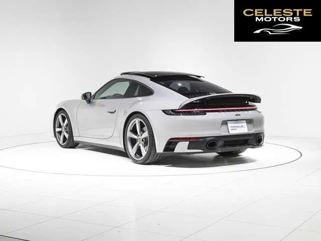 PORSCHE 911 2024 — photo 4 sur 8