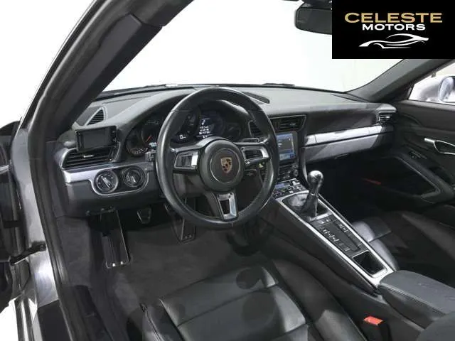 PORSCHE 911 2018 — photo 6 sur 8