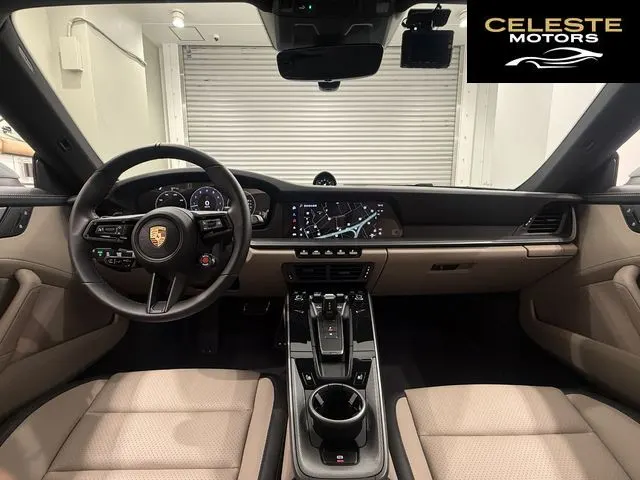 PORSCHE 911 2025 — photo 6 sur 8