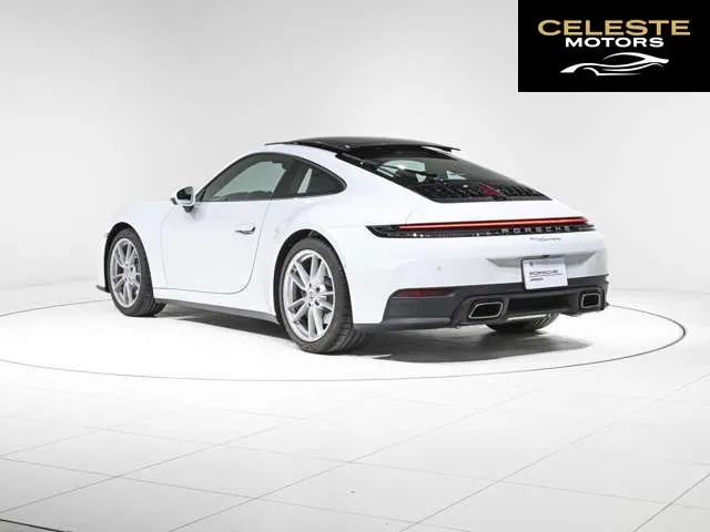 PORSCHE 911 2024 — photo 4 sur 8