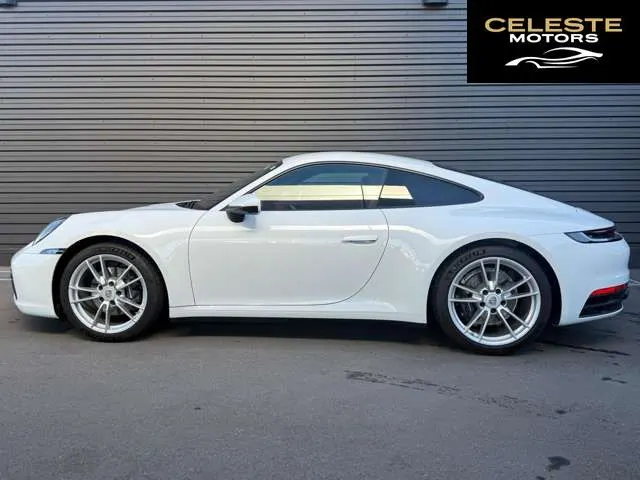 PORSCHE 911 2021 — photo 7 sur 8