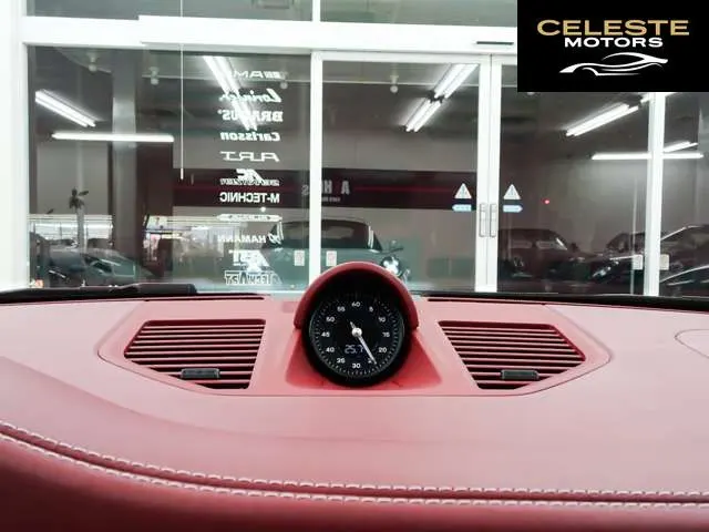 PORSCHE 911 2020 — photo 4 sur 8