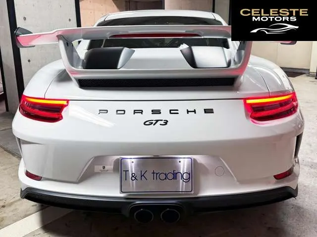 PORSCHE 911 2018 — photo 4 sur 8