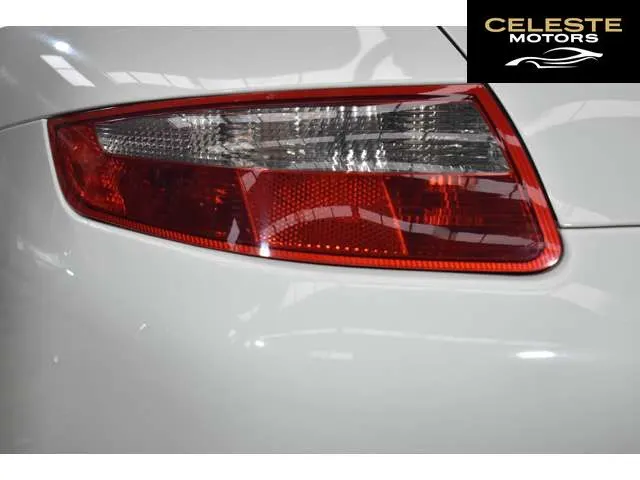 PORSCHE 911 2004 — photo 8 sur 8