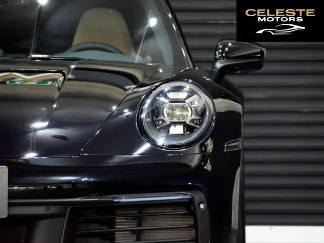 PORSCHE 911 2022 — photo 7 sur 8