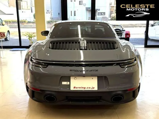 PORSCHE 911 2024 — photo 6 sur 8