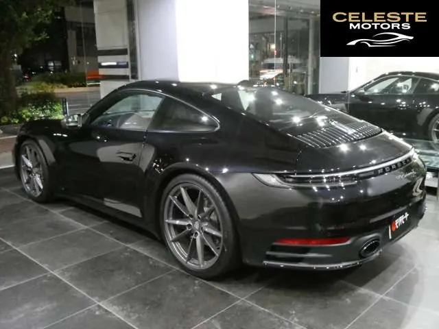 PORSCHE 911 2023 — photo 6 sur 8