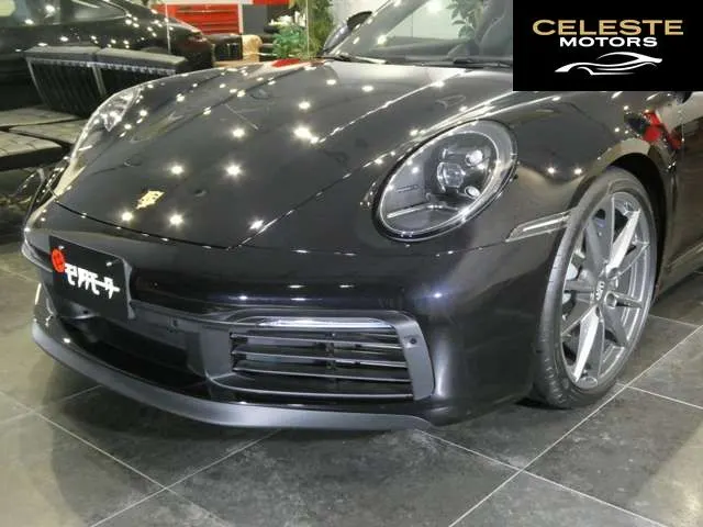 PORSCHE 911 2023 — photo 8 sur 8
