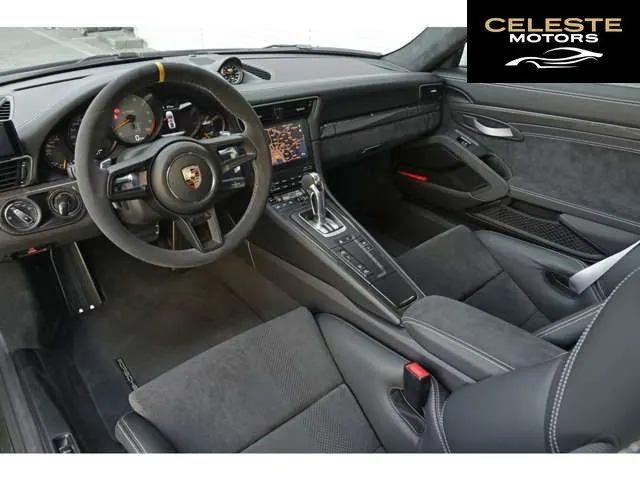 PORSCHE 911 2020 — photo 6 sur 8