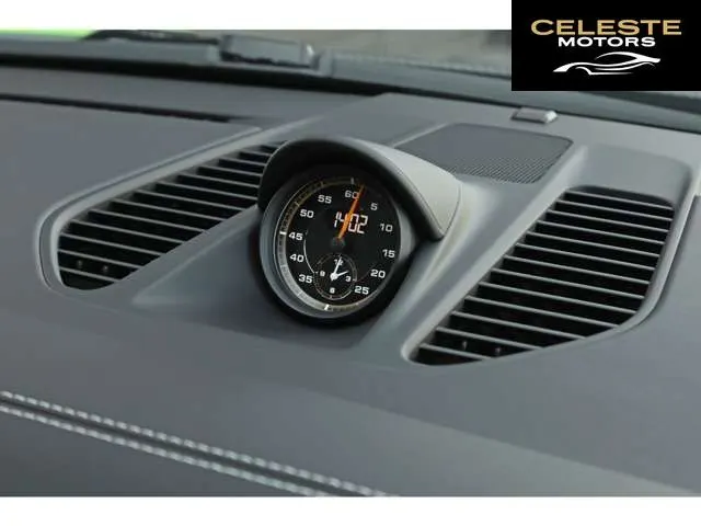 PORSCHE 911 2020 — photo 8 sur 8