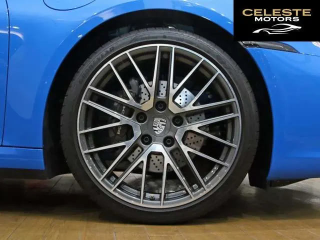 PORSCHE 911 2023 — photo 3 sur 8