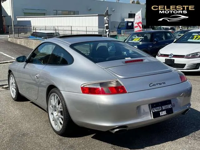 PORSCHE 911 2004 — photo 7 sur 8