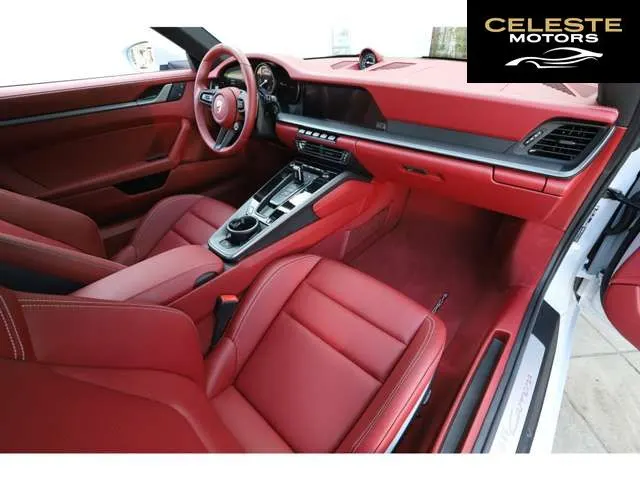PORSCHE 911 2024 — photo 7 sur 8