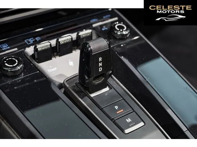 PORSCHE 911 2024 — photo 3 sur 8