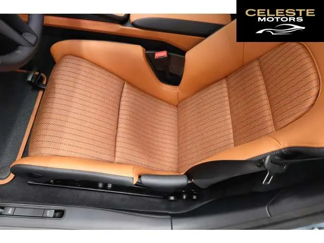 PORSCHE 911 2025 — photo 3 sur 8